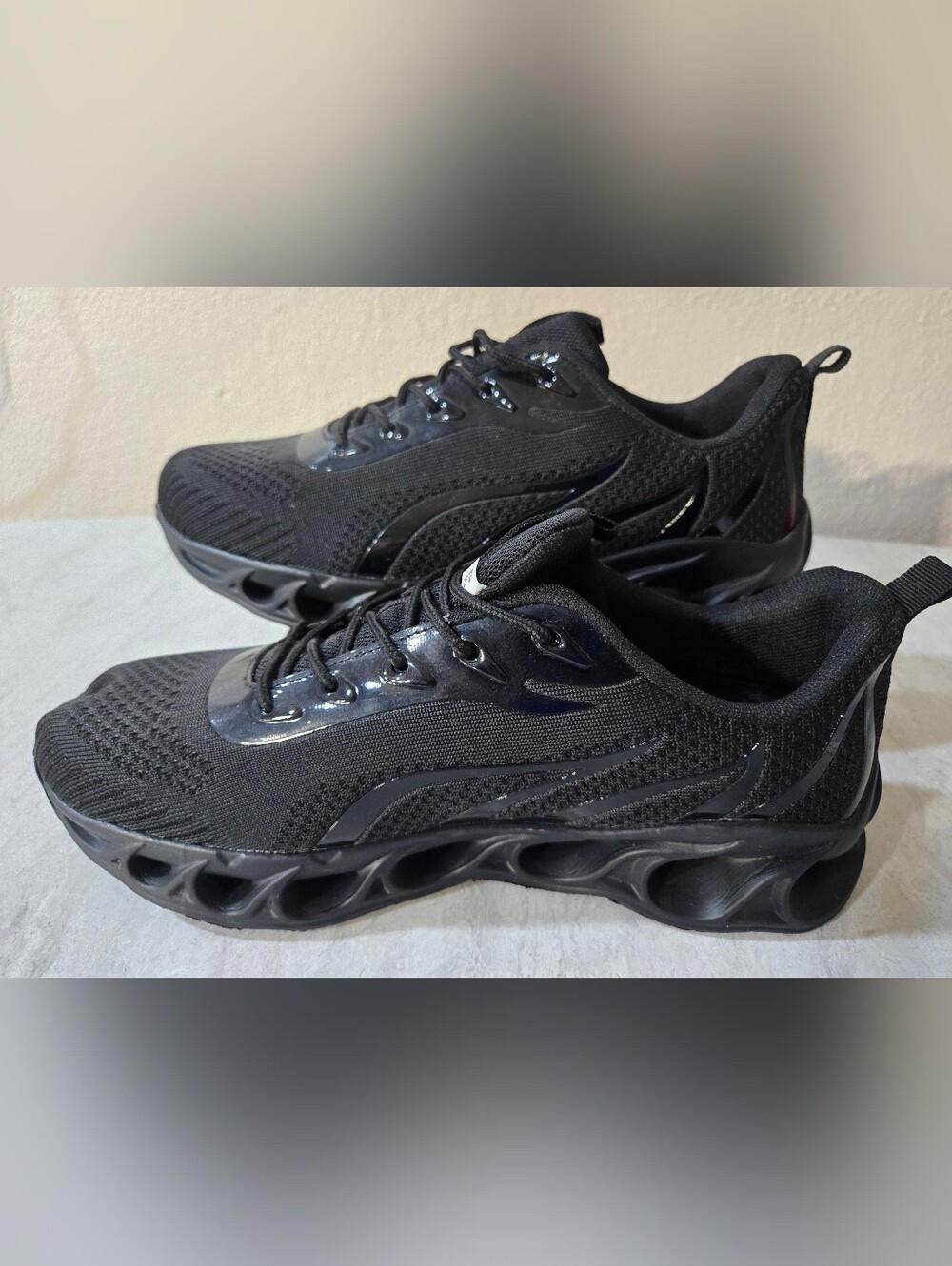 NWOT Unbranded Tennis Shoes
